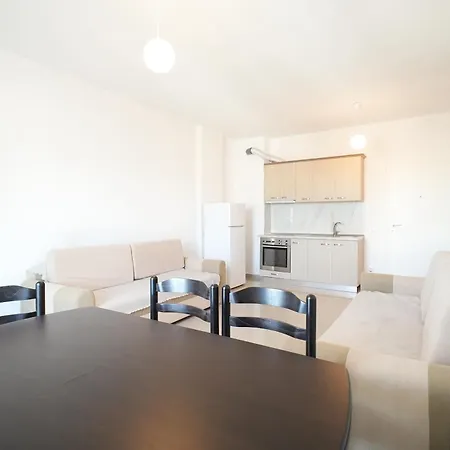 Kalpazo Golemi Apartment