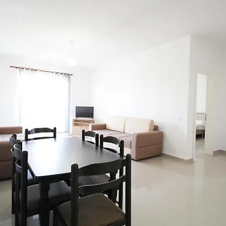 Kalpazo Golemi Apartment Golem (Tirana)